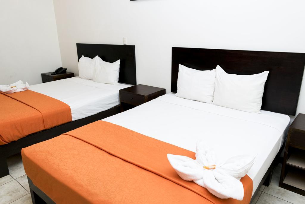 Hotel Puntarenas Beach Exterior photo